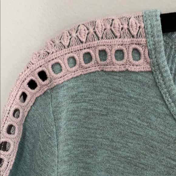 Soft Surroundings 3/4 sleeve top - Picture 2 of 6